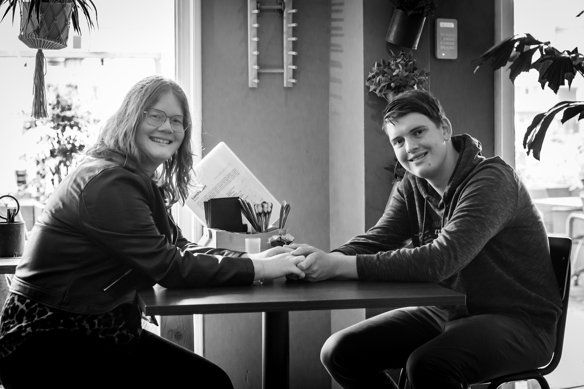 Remco: &quot;We begonnen te praten en de zenuwen zakten toen vanzelf. Het was gelijk goed. De volgende dag hadden we weer afgesproken. Dus we zagen elkaar twee dagen achter elkaar. En toen heb ik haar verkering gevraagd.&quot;